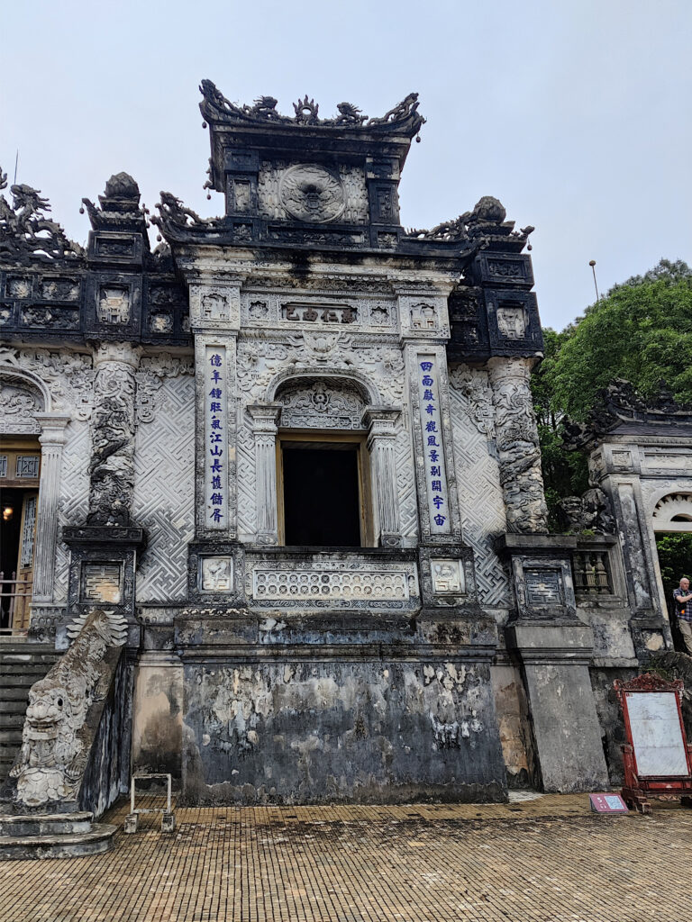 Keiser Khai Dinh sitt mausoleum